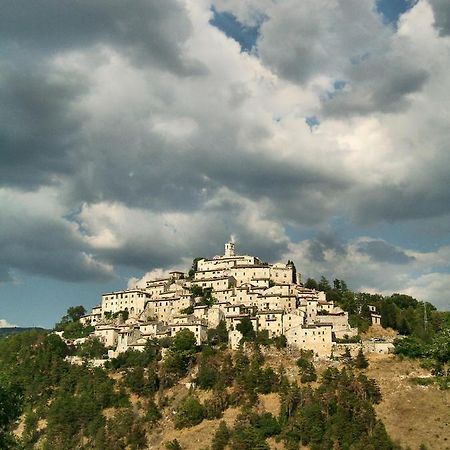 Albergo Diffuso Crispolti Labro Экстерьер фото