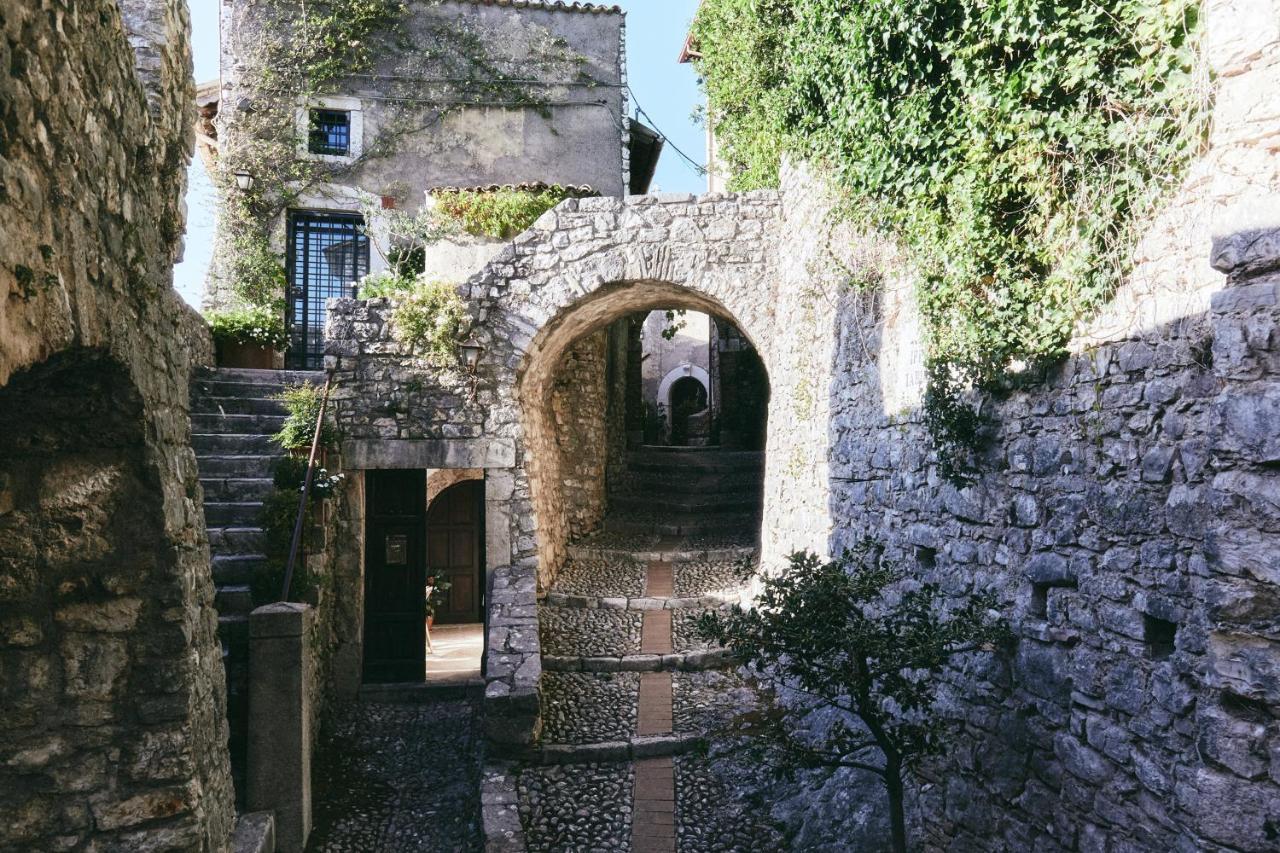 Albergo Diffuso Crispolti Labro Экстерьер фото