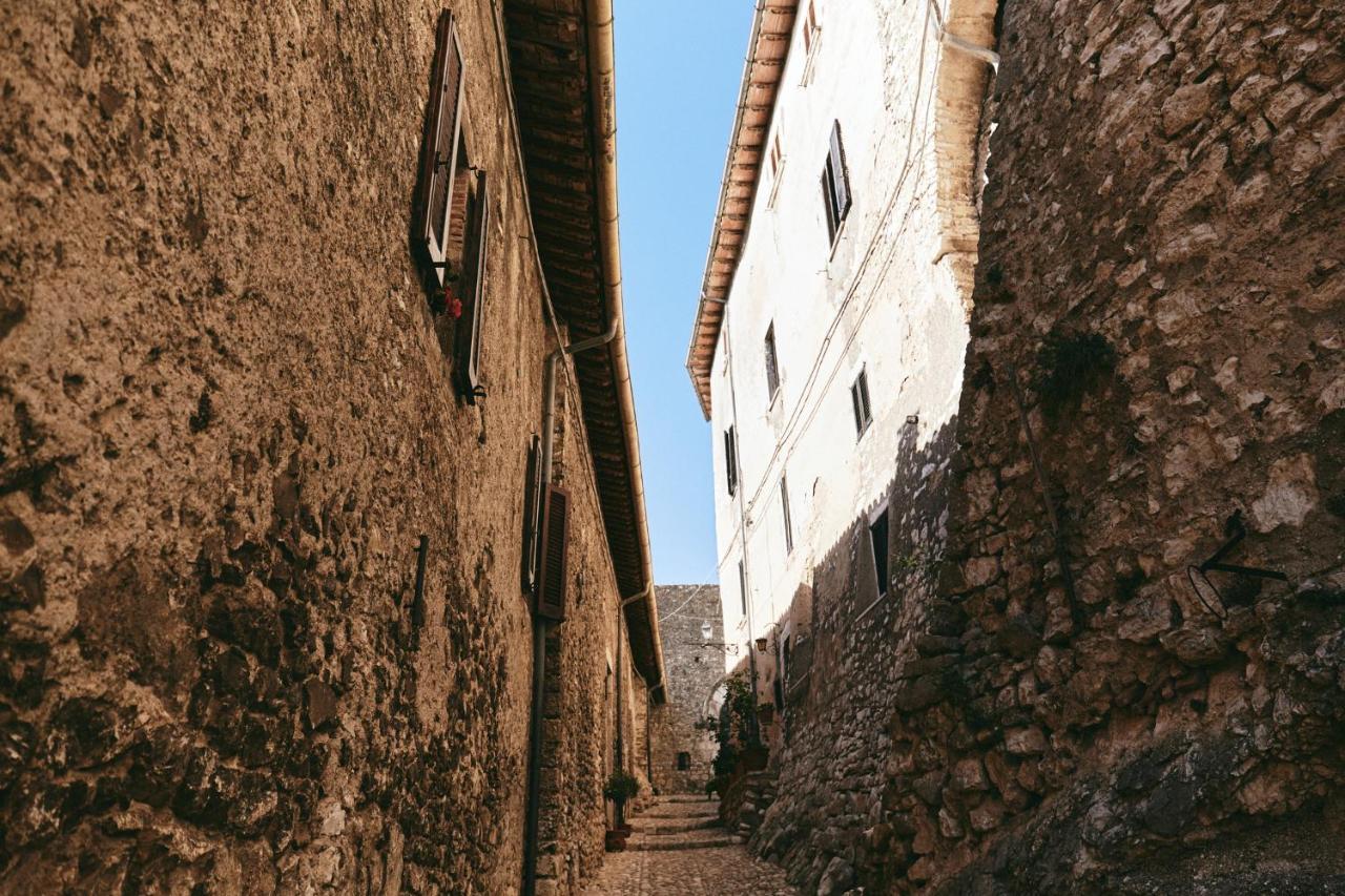 Albergo Diffuso Crispolti Labro Экстерьер фото