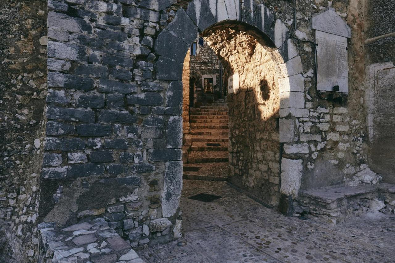 Albergo Diffuso Crispolti Labro Экстерьер фото