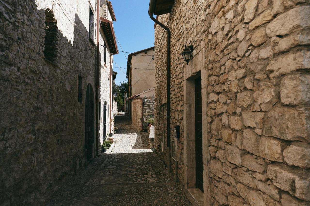 Albergo Diffuso Crispolti Labro Экстерьер фото