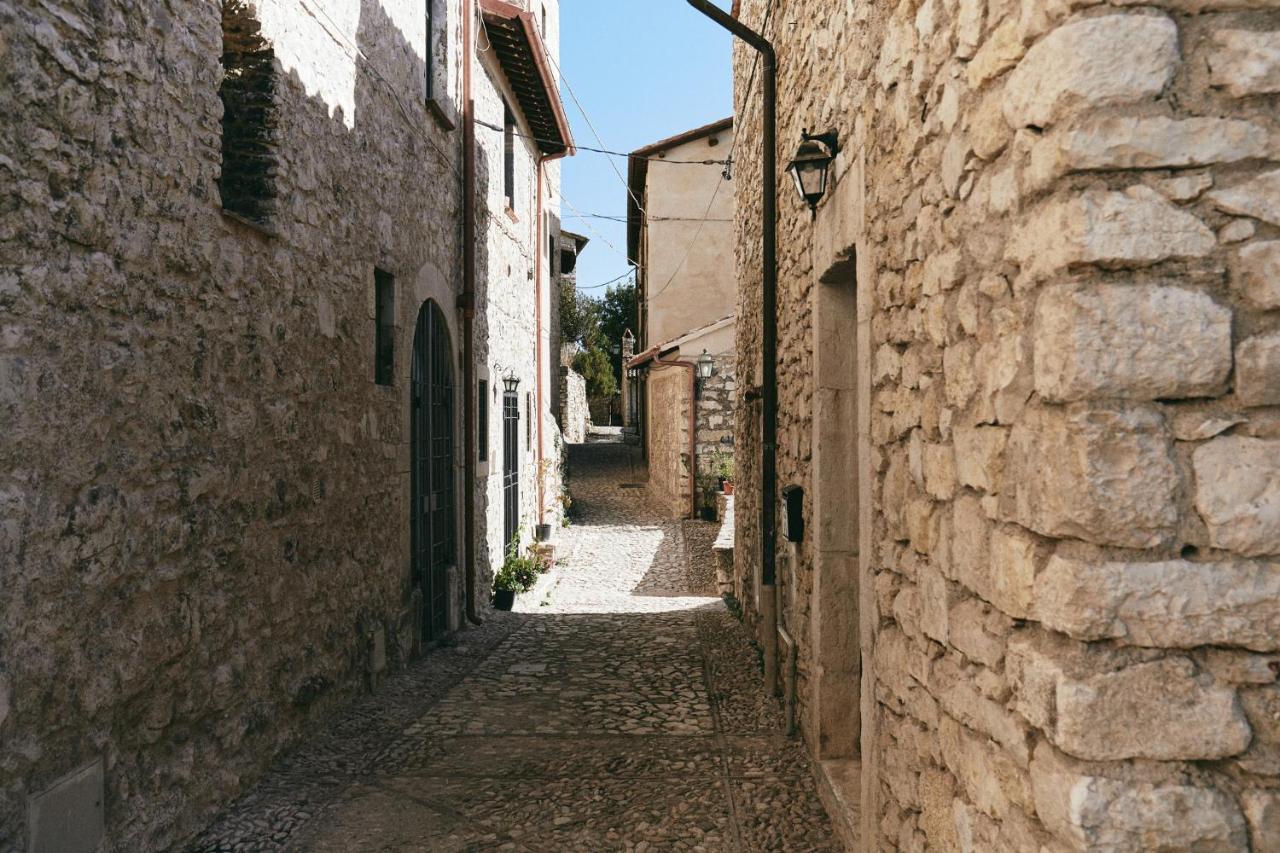 Albergo Diffuso Crispolti Labro Экстерьер фото